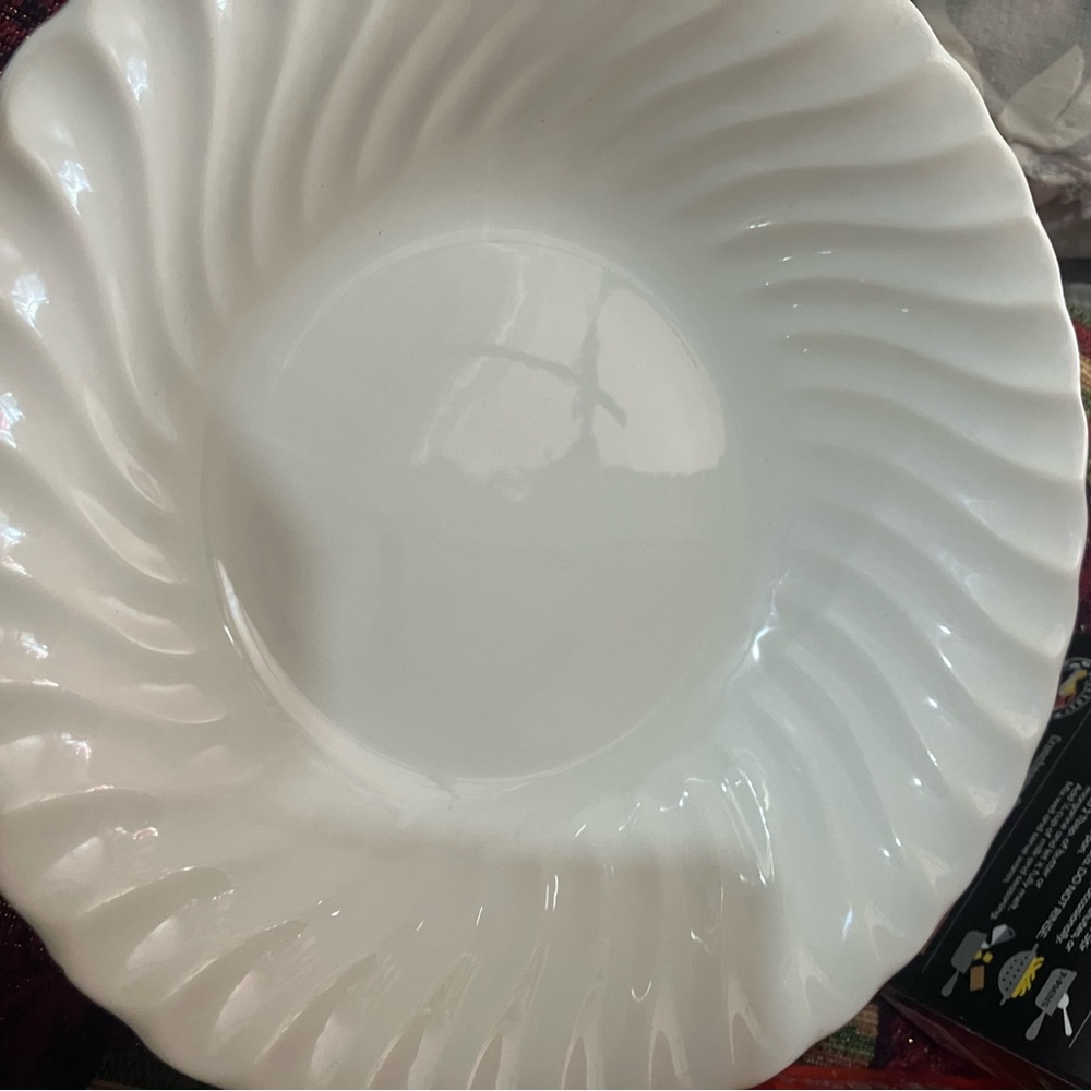 white soup plates